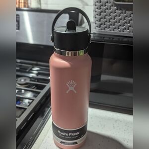 40oz NWT Hydro Flask widemouth in grapefruit